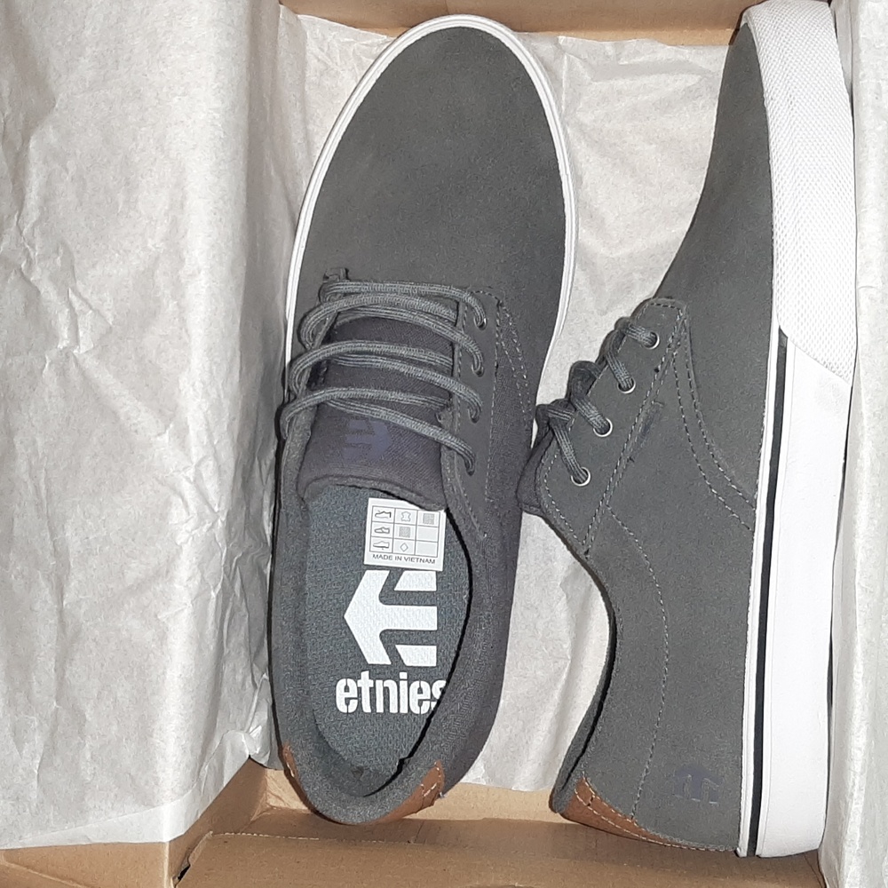 Etnies Jameson Vulc *NWT in Box*